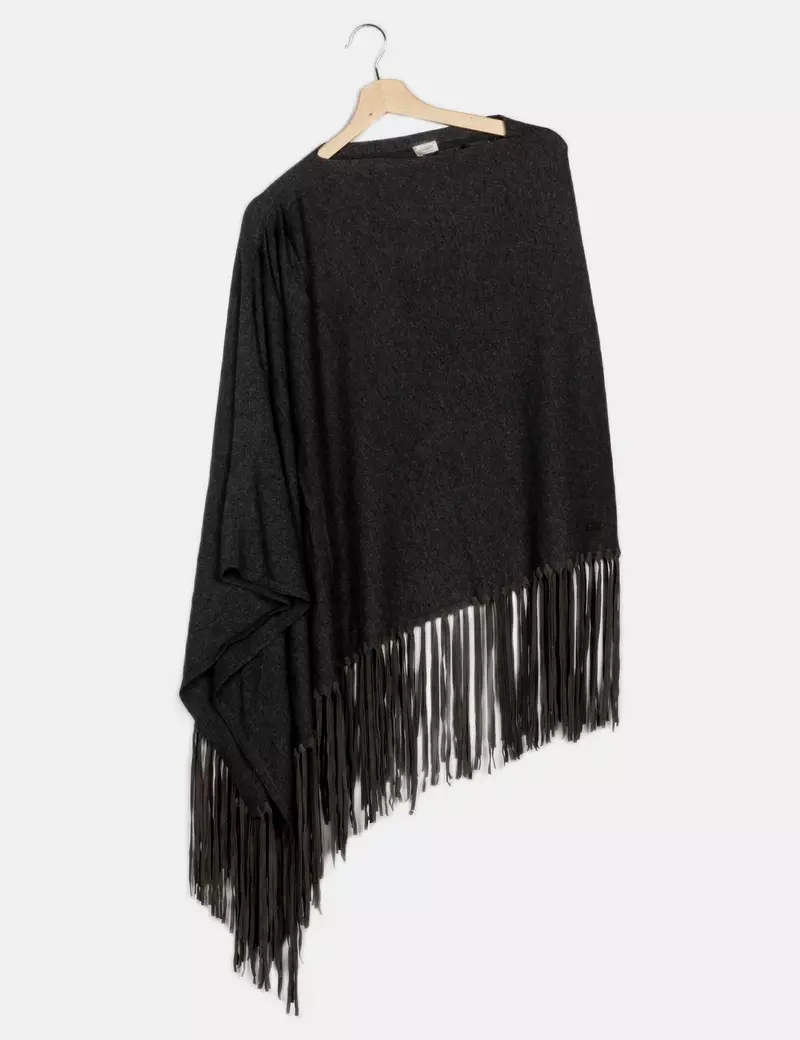 Armani Capa y poncho