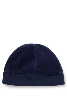 Gorro de terciopelo con logo bordado para bebés